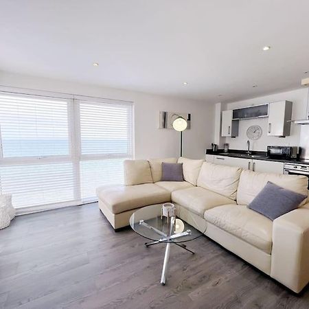 Stylish Seaview One-Bedroom Apt سوانسي المظهر الخارجي الصورة